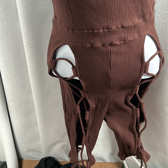 Romper - Picture 2 of 4